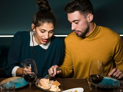 Pasaban el fin de semana en A Coruña. Habían probado suerte en un restaurante de la plaza