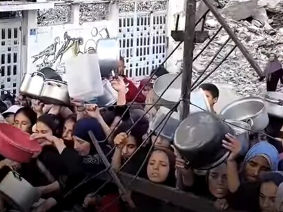 No es de extrañar que hoy en día el único aliado de Estados Unidos sea otro Estado paria, Israel, una alianza cuyo objetivo es controlar Oriente Medio y sus recursos naturales. Hambre en Gaza