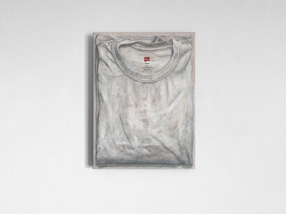 t-shirt, 2019.
Oil on canvas / 16” x 12” | 40.6 x 30.5 cm. Courtesy of the artist and the Institute of Contemporary Art MECA