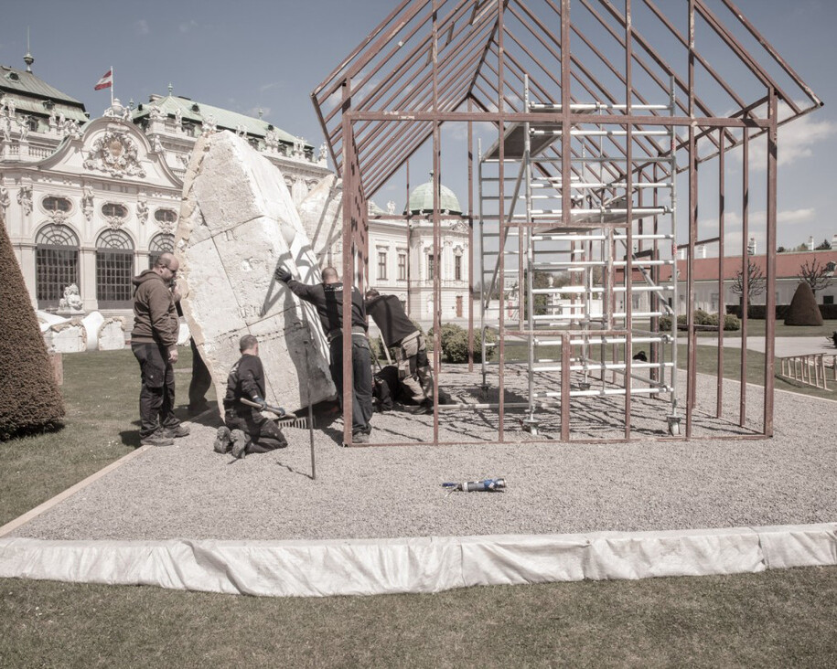 Erwin Wurm. Courtesy of Belvedere Museum