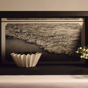 Akiko Hashimoto, Hidden box Ⅲ / Waves. Courtesy of Gallery Koyanagi