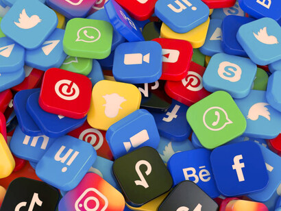 Logotipos de diversas redes virtuales. El exceso de información nos produce ansiedad; saturados, nos evita pensar en profundidad y nos lleva hacia respuestas superficiales