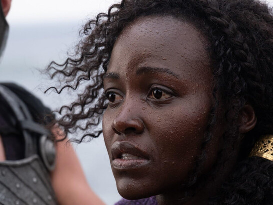 Lupita Nyong'o, nel film "The Odyssey" di Christopher Nolan, ha un duplice ruolo: Elena di Troia e Clitemnestra