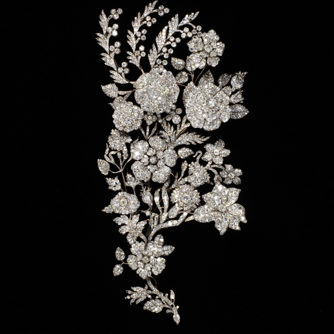 Spray ornament, maker unknown, about 1850. Museum no. M.115-1951. © Victoria and Albert Museum, London