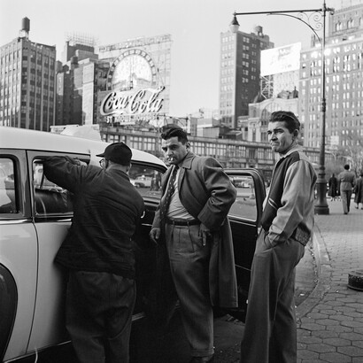 New York, 1954 © Vivian Maier/John Maloof Collection. Image courtesy of Huxley-Parlour Gallery