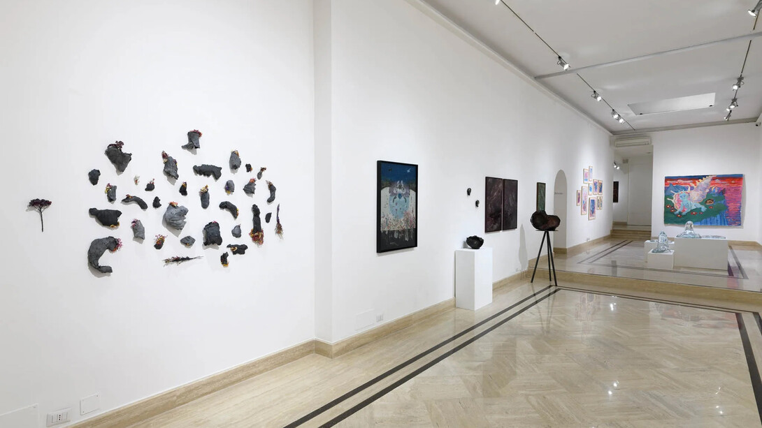 Artisti vari, Embryonic journey, vista della mostra. Per gentile concessione della Richard Saltoun Gallery