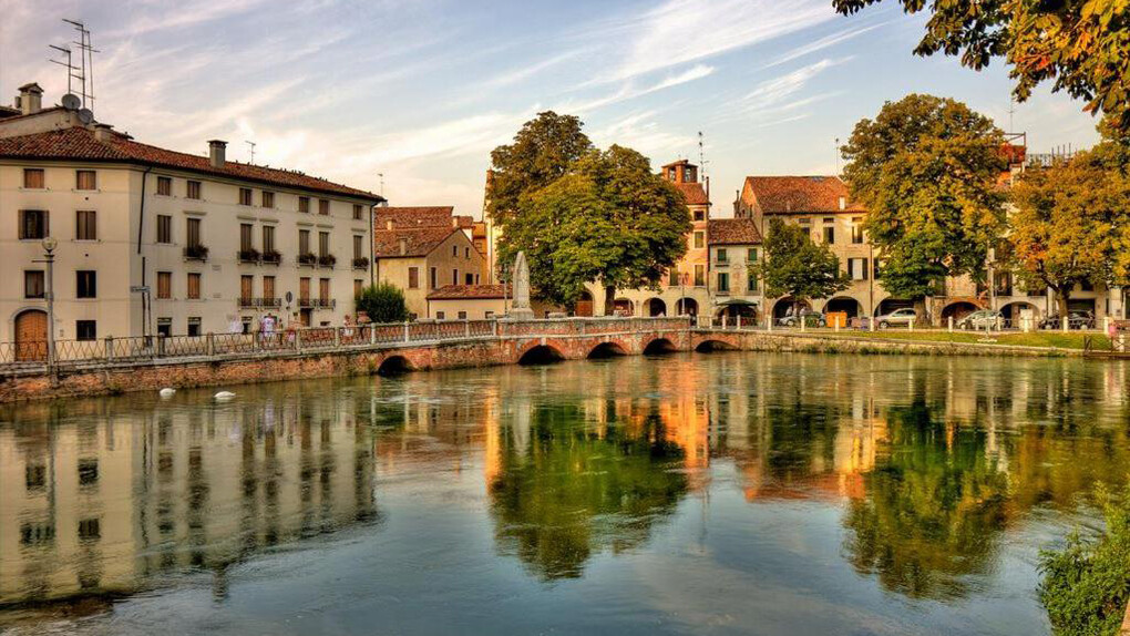 Treviso is a small jewel of a city, made up of elegant squares and canals