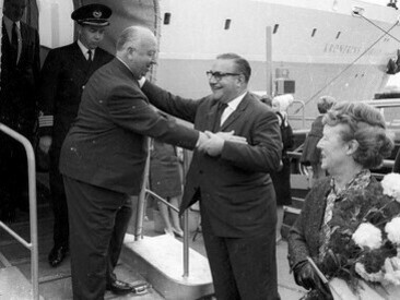 Ainda que Hitchcock sofresse limitações, dificilmente se aventuraria fora do seu estilo característico e sempre trabalhando dentro do seguro. Ele não se restringia a apenas realizar os mesmos trabalhos sempre. Longe disso, em cada uma de suas obras tentava inovar de alguma forma