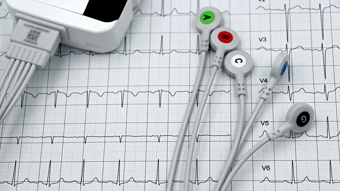 Um relato emocionante de um episódio de mal-estar repentino, destacando a importância de reconhecer os sinais de alerta e buscar cuidados médicos imediatos para prevenir complicações graves