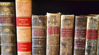 Diccionarios de la lengua castellana en la biblioteca de la Real Academia Española, Madrid, España