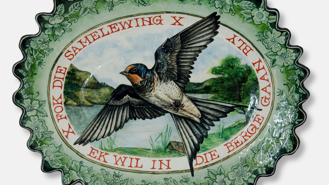 Francke Gretchen Crots, Samelewing (detail). Courtesy of Knysna Fine Art 