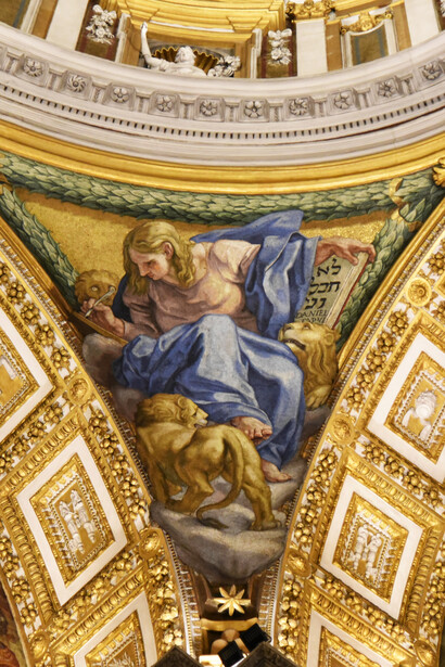 Admire Daniel's magnificent mosaics at St. Peter's Basilica, Vatican City, Rome, Italy photo: Brenda Lee Bohen