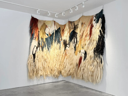 various artists, Walking lines, exhibition view. Courtesy of Praxis Gallery