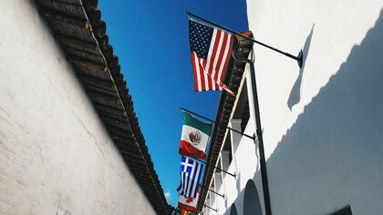 La segunda administración de Donald Trump ha estructurado una política exterior centralizada, ágil y transaccional