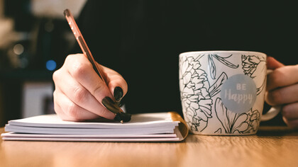 Las tácticas psicológicas que podemos utilizar para superar nuestros bloqueos en escritura creativa