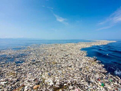 La superficie de la isla de basura se estima entre 710,000 y 17,000,000 kilómetros cuadrados  