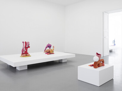 Matthew Ronay, View of the exhibition “Ramus” by Matthew Ronay at Perrotin Paris (March 17 – May 26, 2018). Photo: Claire Dorn / Courtesy Perrotin