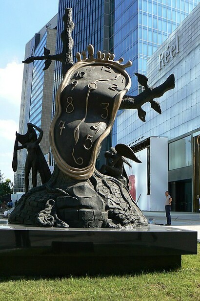  Camina sin prisas, saboreando cada instante y disfrutando del placer de saber que Somos mucho más de lo aparente. Pingüino Emperador (Pygoscelis_antarctica)