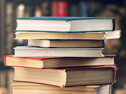 Lo que comenzó como una adquisición inocente crece al poco rato en una pila que abarca todo lo que está a la vista