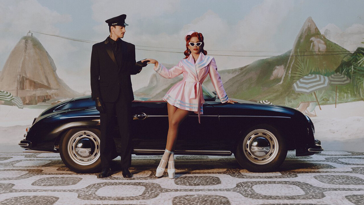 Anitta mistura bossa nova e funk em Girl From Rio, homenageando Garota de Ipanema e mostrando as desigualdades e riquezas culturais do Brasil. Foto/Divulgação dos bastidores do clipe