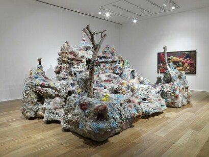 Mike Kelley. Framed and Frame, Exhibition view. Courtesy of Hauser & Wirth