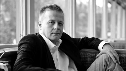 Christian Bök, poeta canadiense creador del «Xenotexto»