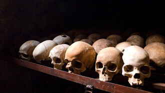 Interior del Memorial al Genocidio de Nyamata, Ruanda