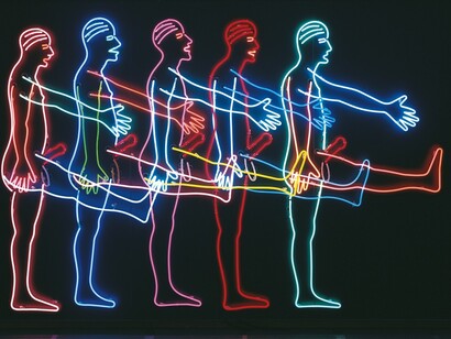 Bruce Nauman, Five Marching Men, (1985), ph. Roman Maerz, Berlin; courtesy Hauser & Wirth Collection Services and Milwaukee Art Museum; DACS, London 2019.