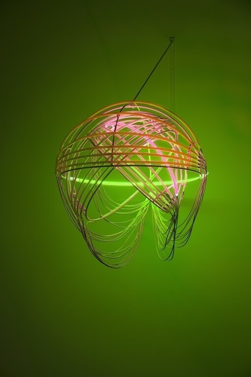 Carsten Höller, 
Half Clock, 2014,
Installation view: Carsten Höller: LEBEN, TBA21–Augarten, 2014
© 2015 Carsten Höller. Courtesy the artist and TBA21 Collection,
Photo © Attilio Maranzano / Bildrecht, Vienna, 2014
