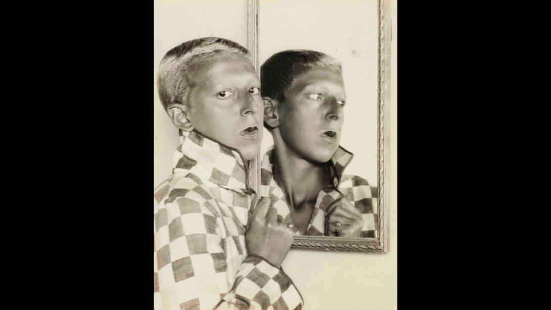 Claude Cahun, Untitled, Self-portrait, circa 1928, photograph, gelatin silver print, 30 x 23,8 cm. Courtesy of Musée d’arts de Nantes
