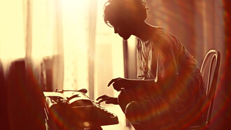 Escribiendo que es gerundio