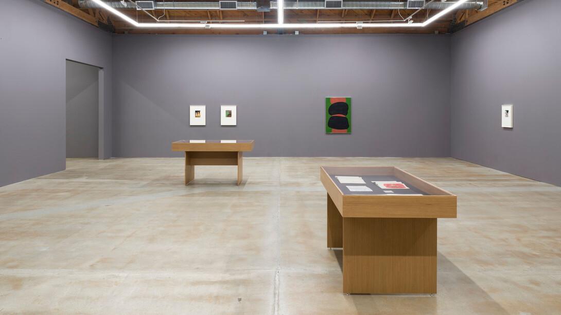 Alan Lynch, Infinitely on the surfaces of this teardrop world, exhibition view. Courtesy of Château Shatto Gallery