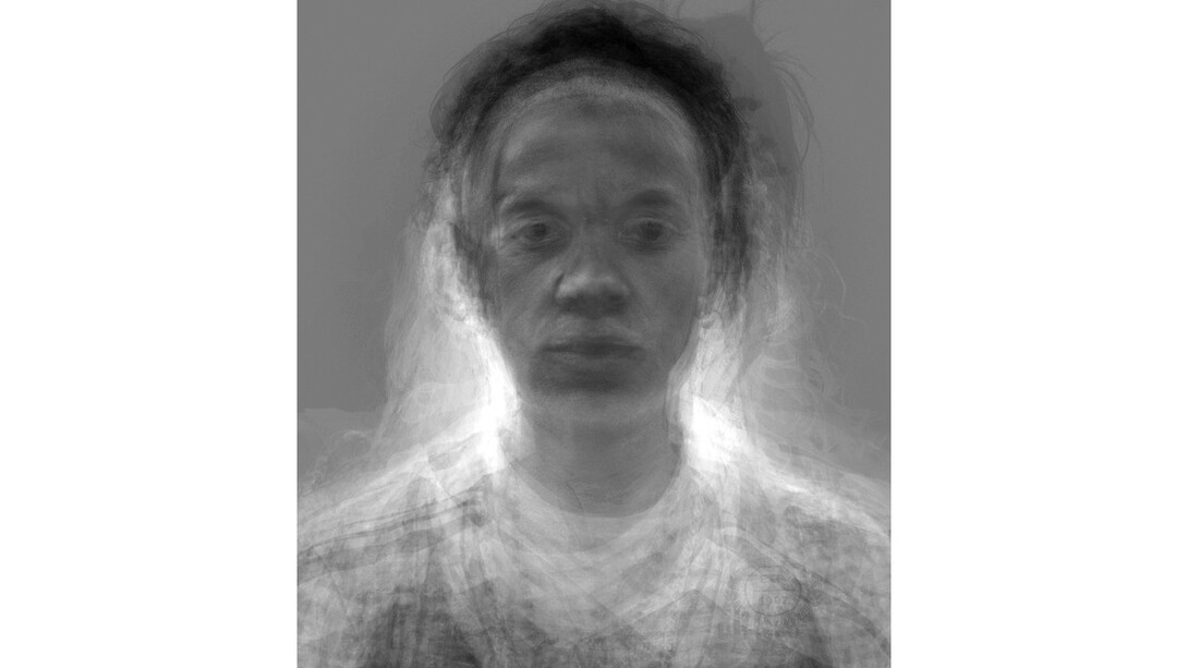 Vivian Caccuri, Semblante 2 (Série Eigenface), 2015, Image created with software, charcoal on paper, 55 x 77 cm