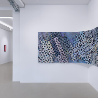 Hendrik Czakainski, Was bleibt, wenn es kippt, ausstellungsansicht. Mit freundlicher genehmigung der AOA;87 Gallery