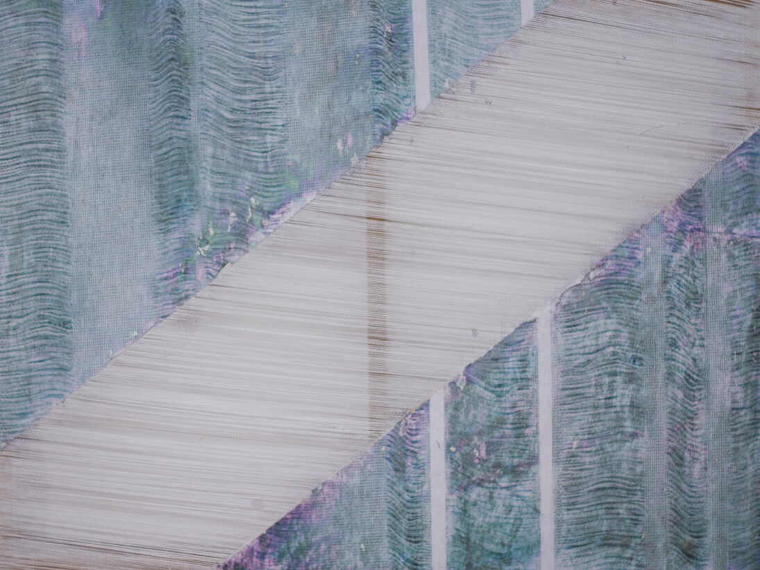 Jessica Mein, Trama dezenove, 2014, acrylic glue on hemp, 56 x 75 cm