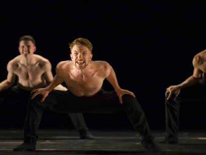 Quand l'homme se positionne, il établit des références qui emprisonnent les expériences et les désirs
