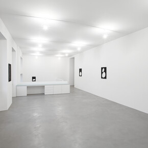 Dadamaino
(da sinistra a destra)
Volume, 1959
Tempera su tela forata, 91x65 cm
Volume, 1959
Tempera su tela forata, 80x50 cm
Volume, 1958
Tempera su tela forata, 50x40,5 cm
Volume, 1958
Tempera su tela forata, 70x50 cm
Volume, 1958
Tempera su tela forata, 70x50 cm
Volume, 1958
Tempera su tela forata, 70x50 cm
Visione parziale della mostra
A arte Invernizzi, Milano
Courtesy A arte Invernizzi, Milano
Foto Bruno Bani, Milano