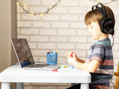 L'apprentissage à distance redéfinit l'expérience scolaire