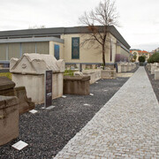 Field, house, garden, grave, exhibition view. Courtesy of Archaeological Museum of Thessaloniki