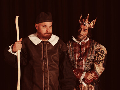 El villano y el rey en la obra 'El villano en su rincón' estrenada en la Asociación Humboldt en Caracas, Venezuela