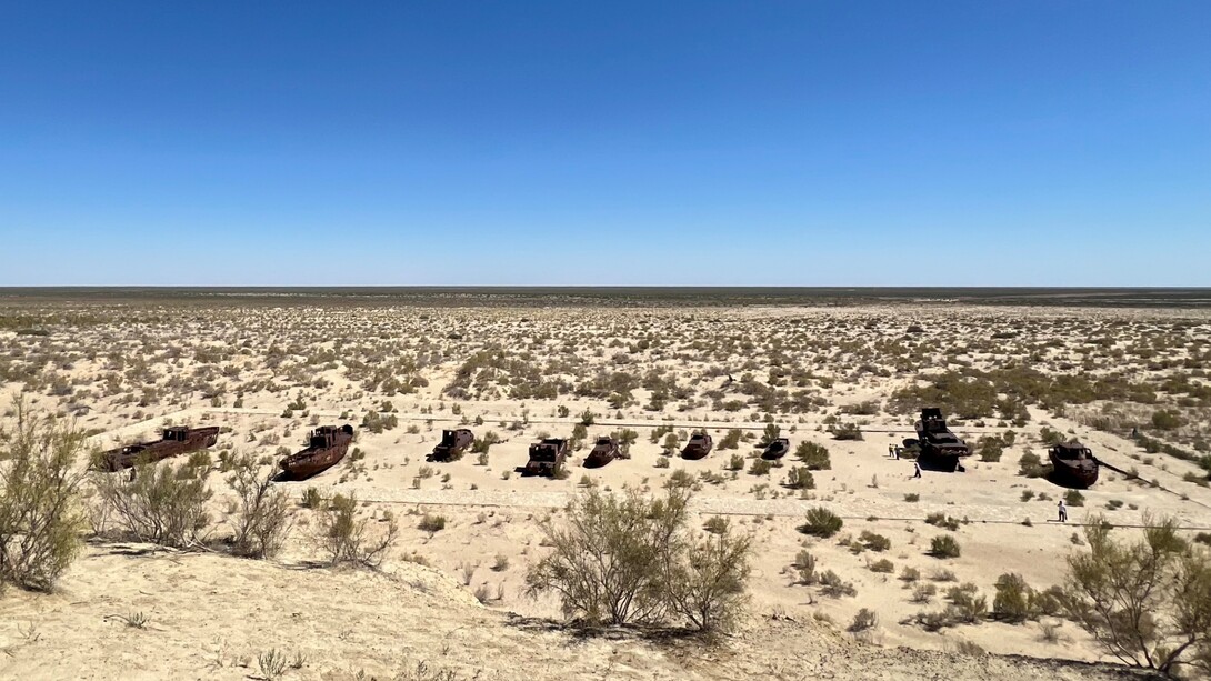 Il cimitero delle navi in quel che un tempo era il Lago d'Aral, tra Uzbekistan e Kazakistan, foto del 2025