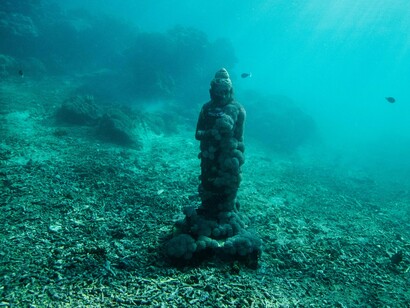 Estatua de Buda en la isla de Nusa Lembongan