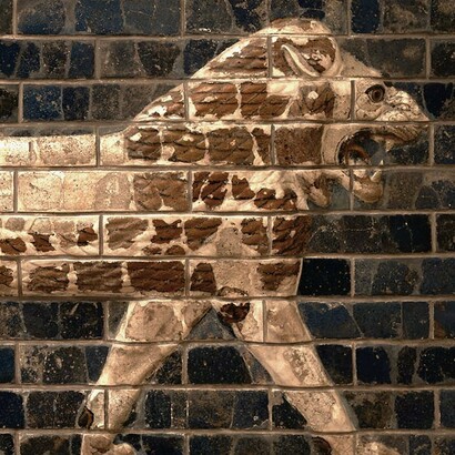Cargada de representaciones de animales y seres mitológicos, la puerta de Ishtar permitía el acceso al templo de Marduk