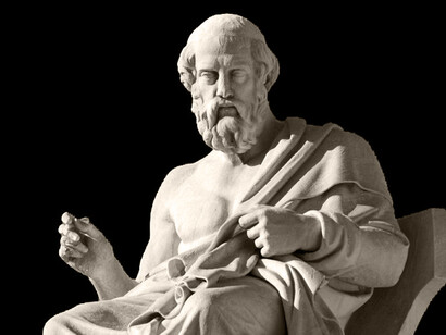 Platón, filósofo griego seguidor de Sócrates y maestro de Aristóteles.​ En 387 a. C. fundó la Academia de Atenas