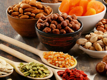 La frutta secca è ideale per fornire vitamine e minerali