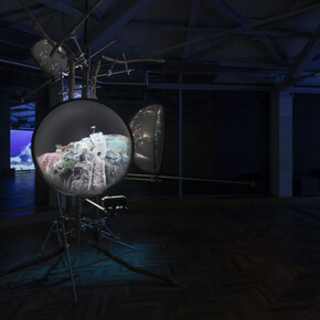 Hito Steyerl, The island, vista della mostra. Cortesia di Fondazione Prada Osservatorio
