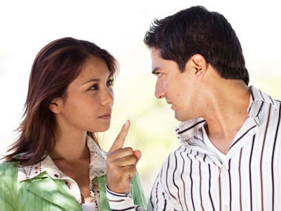 Una pareja discutiendo