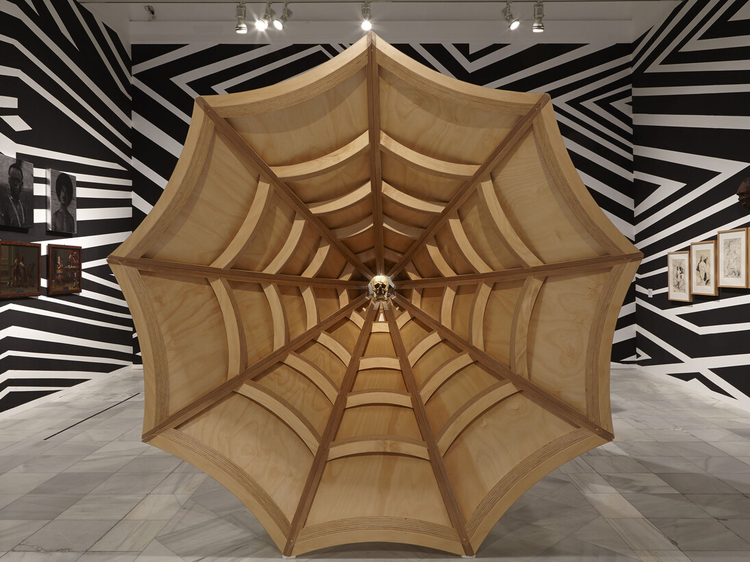Vista de sala con obra de Brook Andrew. Fotografía: Joaquín Cortès/Román Lores. Museo Nacional Centro de Arte Reina Sofía, 2014