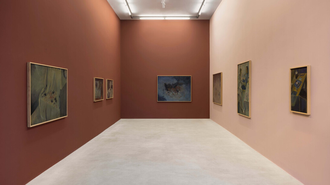 Gökhun Baltacı, The sky is black and golden and the moon is shining red, exhibition view. Courtesy of kaufmann repetto