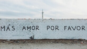 Más amor y menos muros